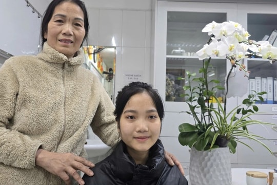 Từ giọt nước mắt nơi giường bệnh đến nụ cười hạnh phúc của cô gái 23 tuổi