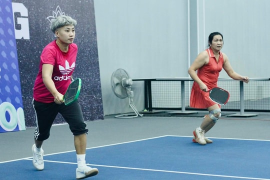 'Cuộc đổ bộ' sân pickleball của người Việt