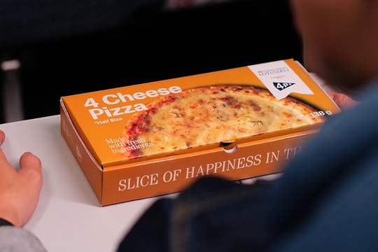 Vietnam Airlines lần đầu bán đồ ăn trên máy bay