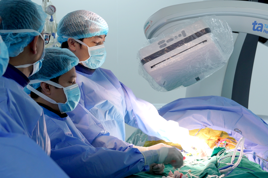 Ba lần can thiệp tái thông mạch vành cùng vị trí