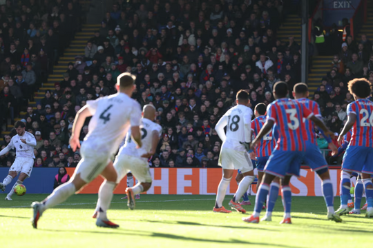 8 điểm nhấn ở vòng 13 Ngoại hạng Anh