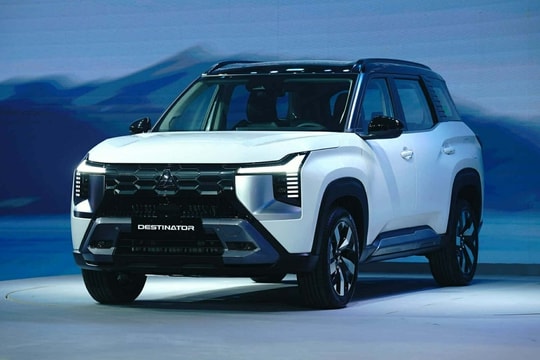 Mitsubishi Destinator ra mắt Việt Nam, giá từ 780 triệu đồng