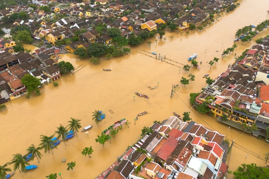 14 kỷ lục lượng mưa trong tháng 11