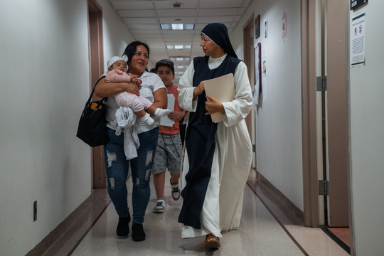 Mỹ sẽ đình chỉ xem xét cấp quy chế tị nạn trong thời gian dài