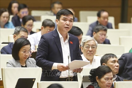 Đề xuất miễn một năm phí bảo hiểm y tế cho người dân bị thiệt hại bởi bão lũ