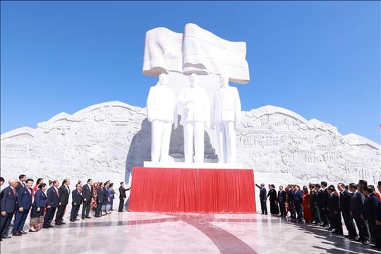Tổng Bí thư Tô Lâm và Phu nhân dự khánh thành Công viên Hữu nghị Lào - Việt Nam