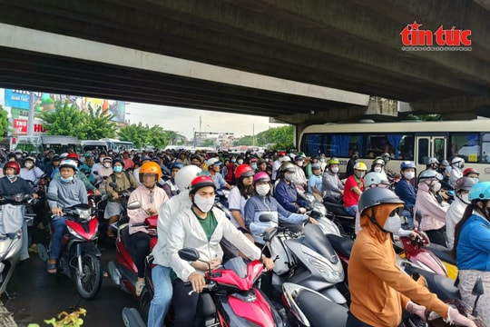 TP Hồ Chí Minh: Xe cá nhân và xe công sẽ thuộc diện chuyển đổi xanh