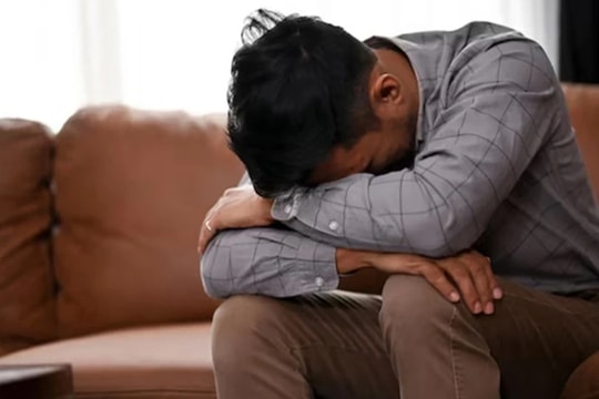 Con trai cần 1 tỷ đồng để chữa bệnh, tôi sợ vợ nên vẫn do dự