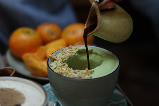 Khách xếp hàng cả tiếng chờ ăn kem trộn cà phê ở Hà Nội