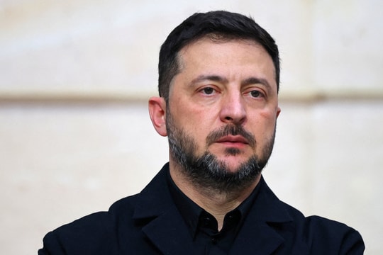 Thách thức bủa vây Tổng thống Zelensky