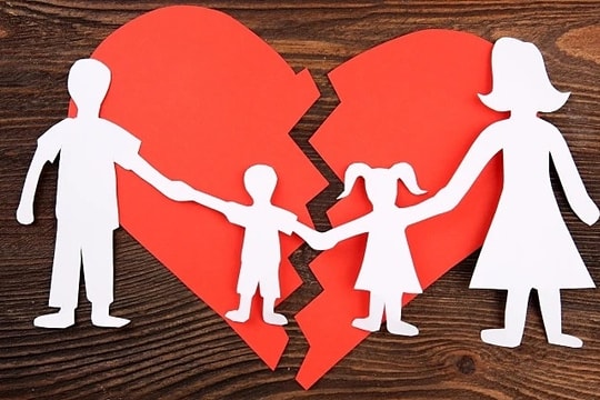 Vợ cũ mang con đi sống ở nơi khác, có cần phải được tôi đồng ý?