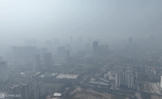 Kém 400 nghìn xe nhưng Hà Nội ô nhiễm không khí hơn TP HCM