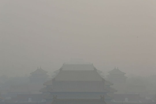 Các thành phố lớn đã giảm ô nhiễm như thế nào khi siết khí thải phương tiện?