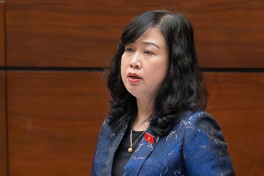 Bộ trưởng Y tế: Sẽ tăng dần phụ cấp cho nhân viên y tế