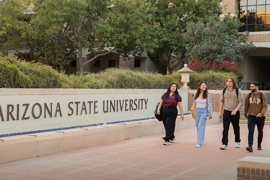 Những sinh viên học 4-7 chuyên ngành cùng lúc