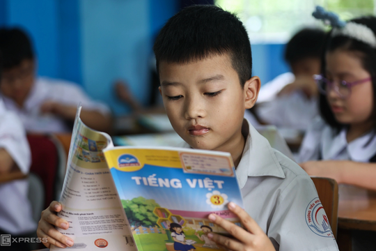 Học sinh có thể làm bài tập trên sách giáo khoa điện tử