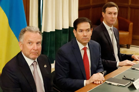 Đội ngũ khác biệt của ông Trump thúc đẩy hòa đàm Ukraine