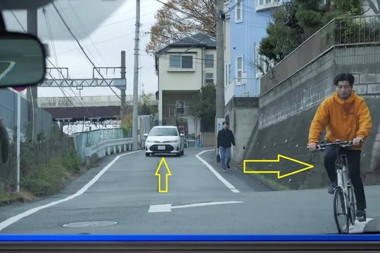 Tình huống mô phỏng dạy lái xe ở Nhật khác Việt Nam như thế nào?