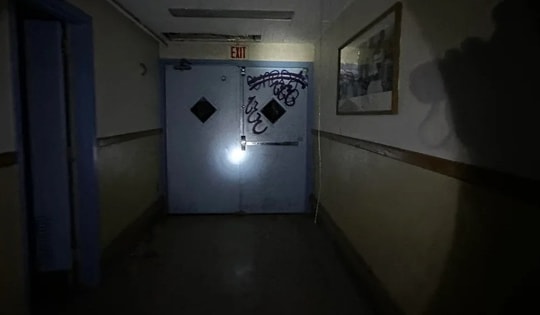 Phát hiện bất ngờ trong bệnh viện bỏ hoang