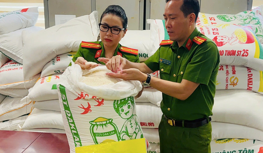 Hơn 17 tấn gạo ST25 giả bị bán ra thị trường