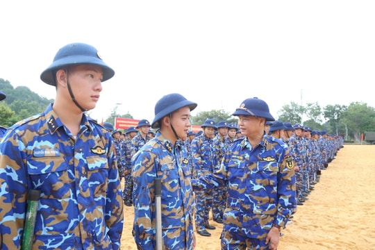 Chiến dịch Quang Trung: Hải quân vùng 4 giúp dân xây dựng, sửa chữa nhà ở