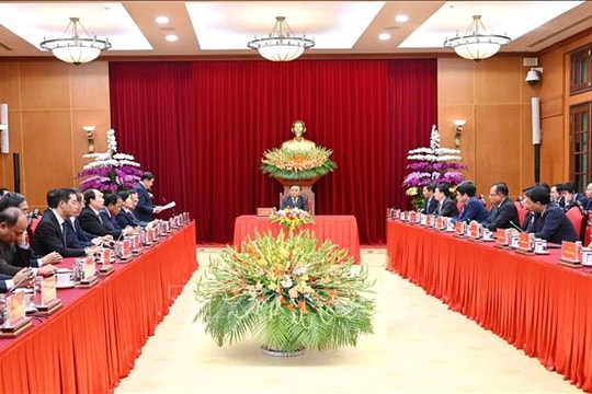 Thường trực Ban Bí thư tiếp Đoàn cán bộ cao cấp Đảng Nhân dân Cách mạng Lào