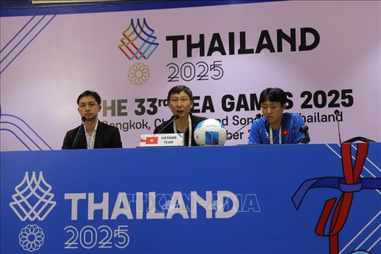 SEA Games 33: HLV Kim Sang Sik chỉ ra những điểm yếu của U22 Việt Nam trong trận ra quân