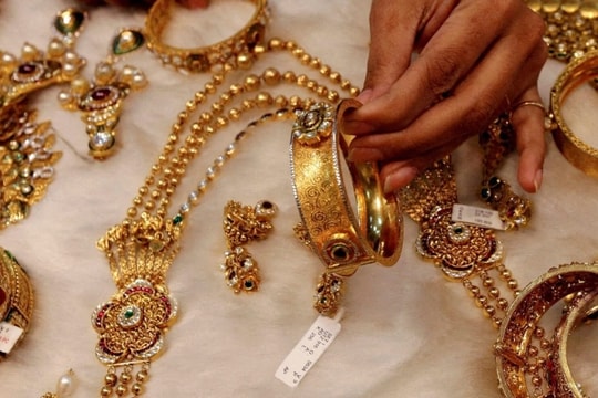 Giá vàng vừa bật tăng trở lại, nhiều nhà đầu tư vội vàng chốt lời