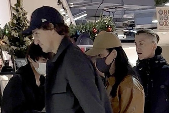 Katy Perry và cựu Thủ tướng Canada hẹn hò ở Nhật Bản