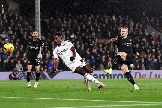 Haaland ghi 100 bàn nhanh nhất lịch sử Ngoại hạng Anh