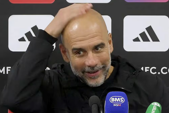 Guardiola: 'Tôi rụng tóc vì Ngoại hạng Anh'