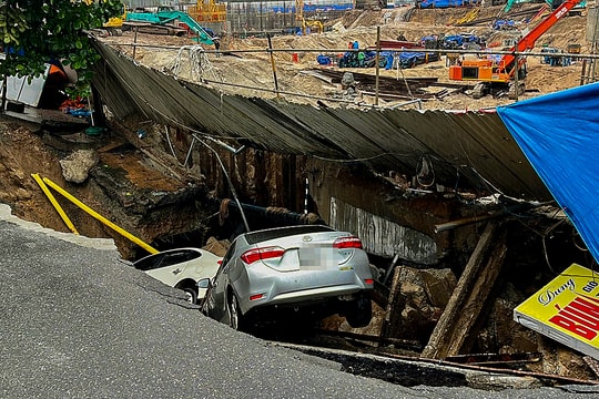 Tường vây cao ốc hở và mưa lớn gây hố tử thần ở trung tâm Đà Nẵng