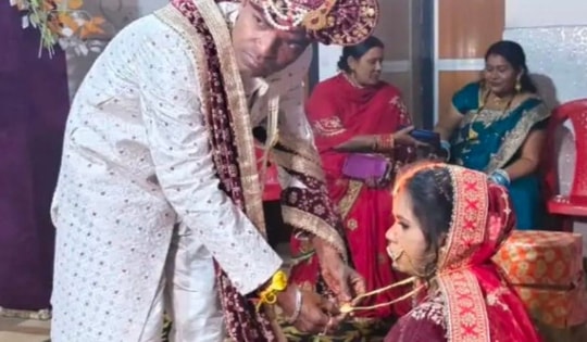 Cô dâu kết thúc cuộc hôn nhân chỉ sau 20 phút khi đến nhà bố mẹ chồng