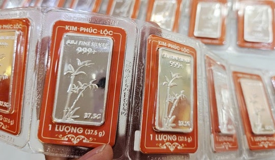 Giá bạc hôm nay 3-12: Liên tục gây sốt, cao nhất 14 năm qua