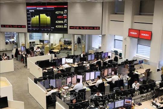 Chứng khoán châu Á phân hóa dù kỳ vọng Fed hạ lãi suất gia tăng