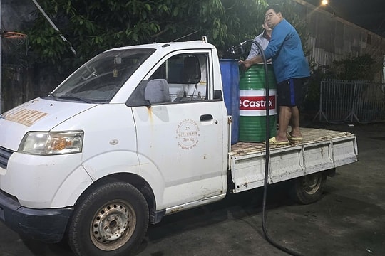 Kỳ nghỉ xáo trộn của khách Tây ở Phú Quốc vì mất điện, nước