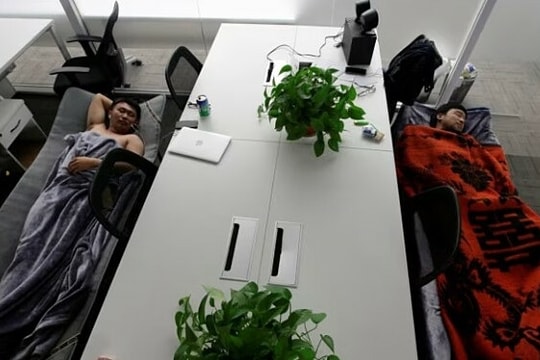 Bí mật phía sau những nhà máy Trung Quốc im lìm giữa trưa