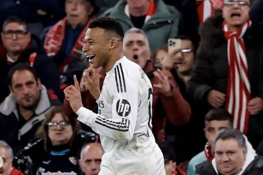 Mbappe chói sáng trong chiến thắng đậm của Real