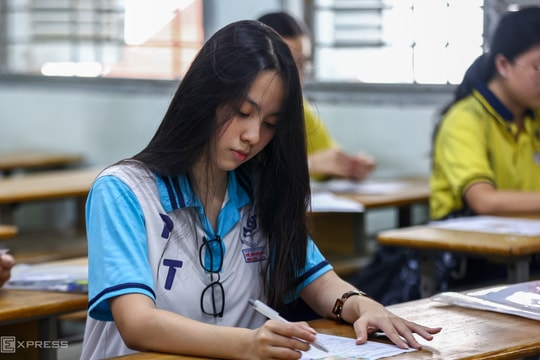 Gấp rút chuyển hướng vì đại học 'xóa sổ' tổ hợp truyền thống