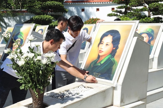 Những người dựng lại chân dung liệt sĩ