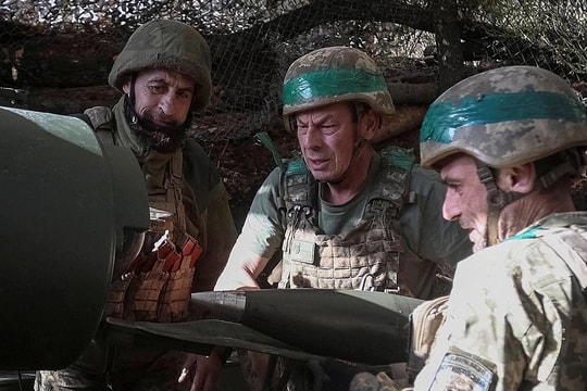 Ukraine tuyên bố vẫn kiểm soát một phần thành trì Pokrovsk