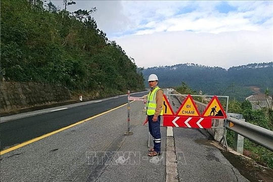 Quảng Trị khắc phục vết nứt trên Quốc lộ 1A, đoạn qua Đèo Ngang