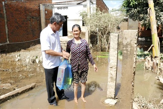 Kiểm tra các khu vực thiệt hại nặng do ngập lụt tại Lâm Đồng