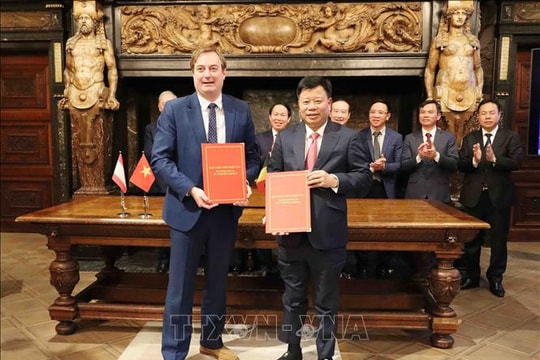 Kết nối trung tâm cảng biển của Việt Nam và Bỉ
