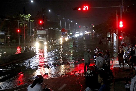 Thời tiết ngày 5/12: Bắc Bộ không khí lạnh tăng cường yếu, cảnh báo mưa lớn ở miền Trung