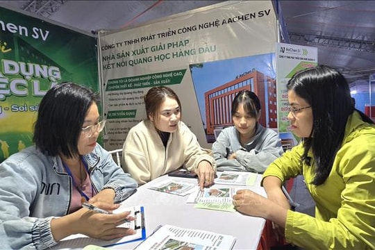 Kết nối doanh nghiệp và lao động trẻ qua ngày hội tư vấn việc làm