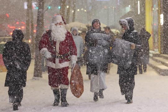 Tuyết đầu mùa phủ trắng Seoul