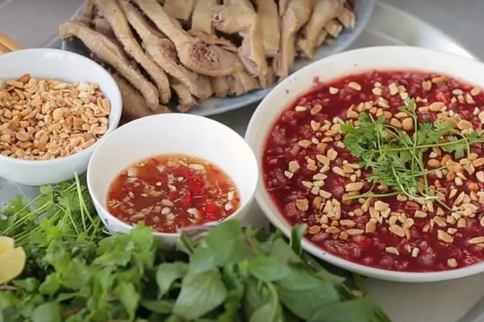 Tiết canh vịt vào danh sách món ăn từ vịt ngon nhất thế giới