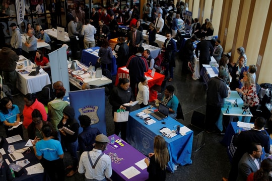 Doanh nghiệp Mỹ thông báo cắt giảm hơn 1,1 triệu người năm nay