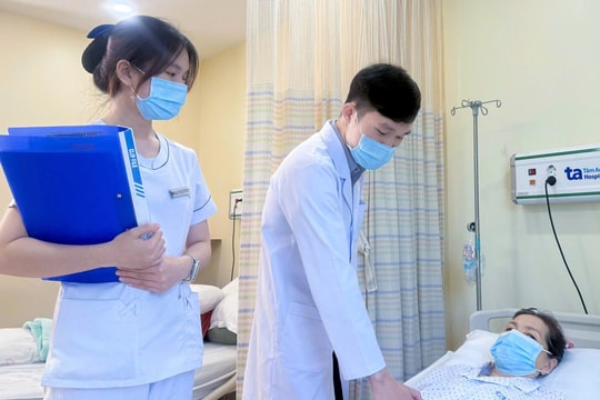 Robot phẫu thuật cắt nang ống mật chủ